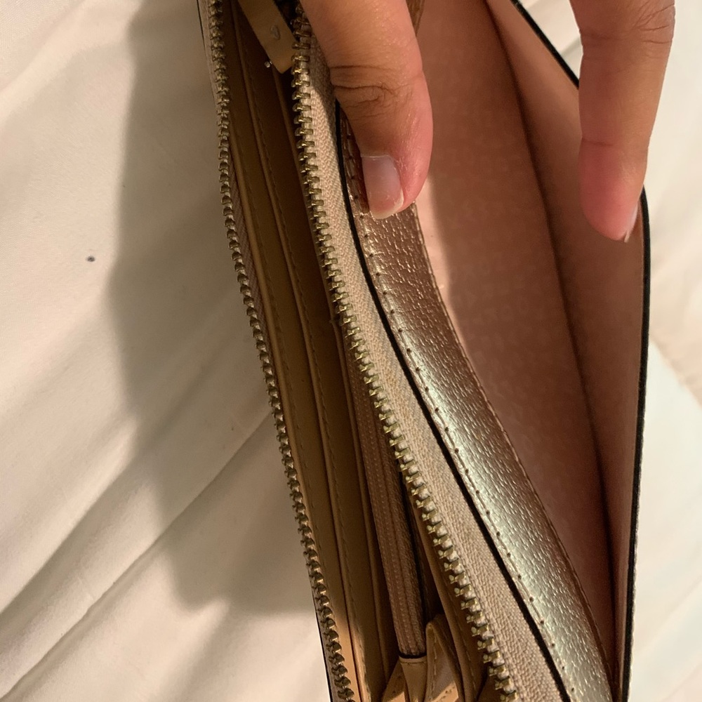 Wallet - Picture 5 of 6